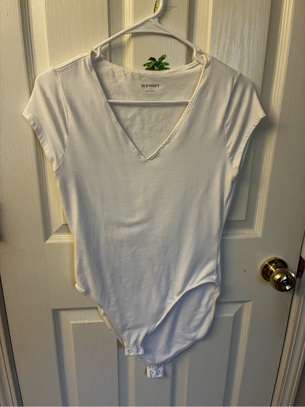 Old Navy White V-Neck Cap Sleeve Bodysuit